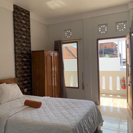 Oyo Flagship 90756 Melasti Hills Room & Cafe Ungasan  Exterior photo