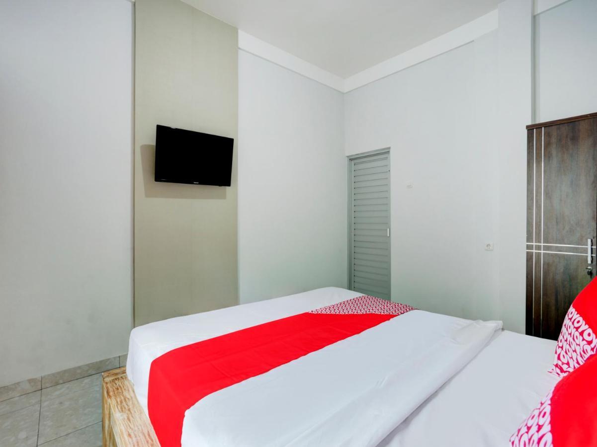 Oyo Flagship 90756 Melasti Hills Room & Cafe Ungasan  Exterior photo